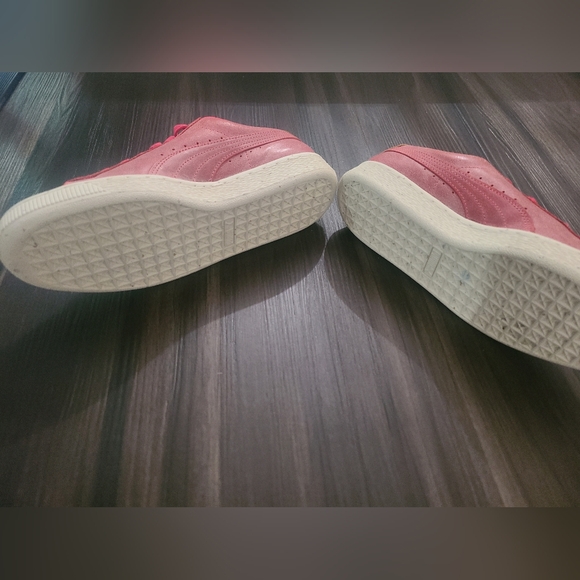 Puma - Picture 3 of 3